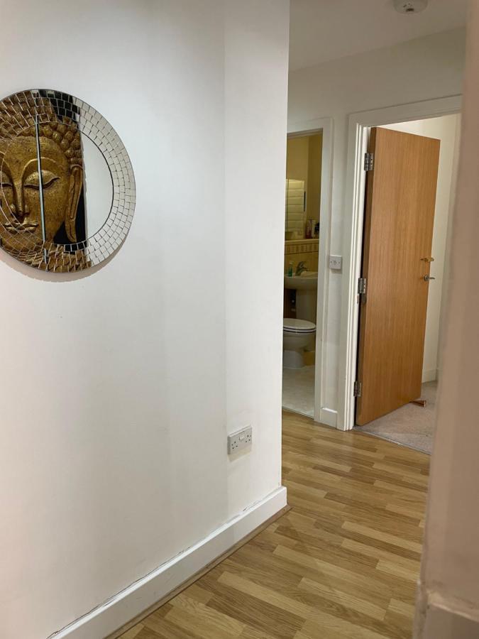 Entire Town Centre 2 Bedroom Apartment Very Close To Beach Bournemouth Dış mekan fotoğraf