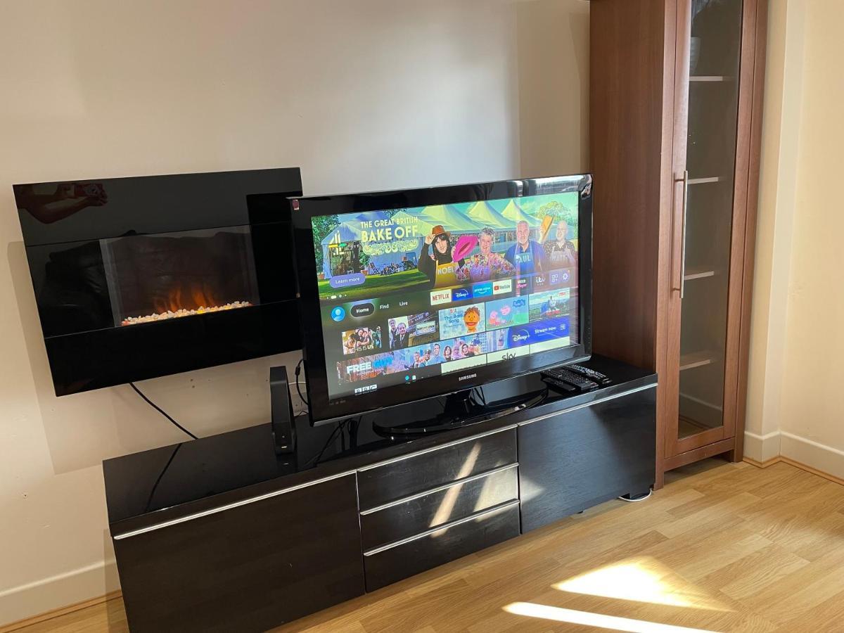 Entire Town Centre 2 Bedroom Apartment Very Close To Beach Bournemouth Dış mekan fotoğraf