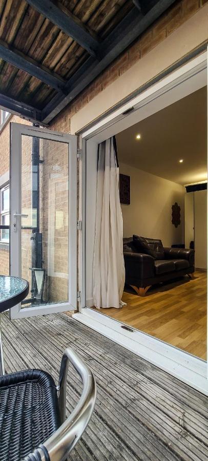 Entire Town Centre 2 Bedroom Apartment Very Close To Beach Bournemouth Dış mekan fotoğraf